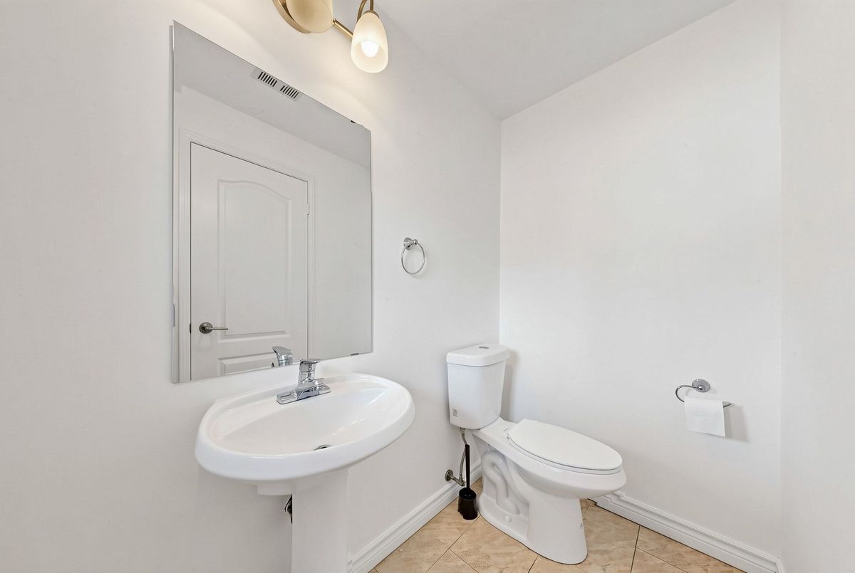 3077 Hawktail Crescent 3077 Hawktail Crescent Mississauga