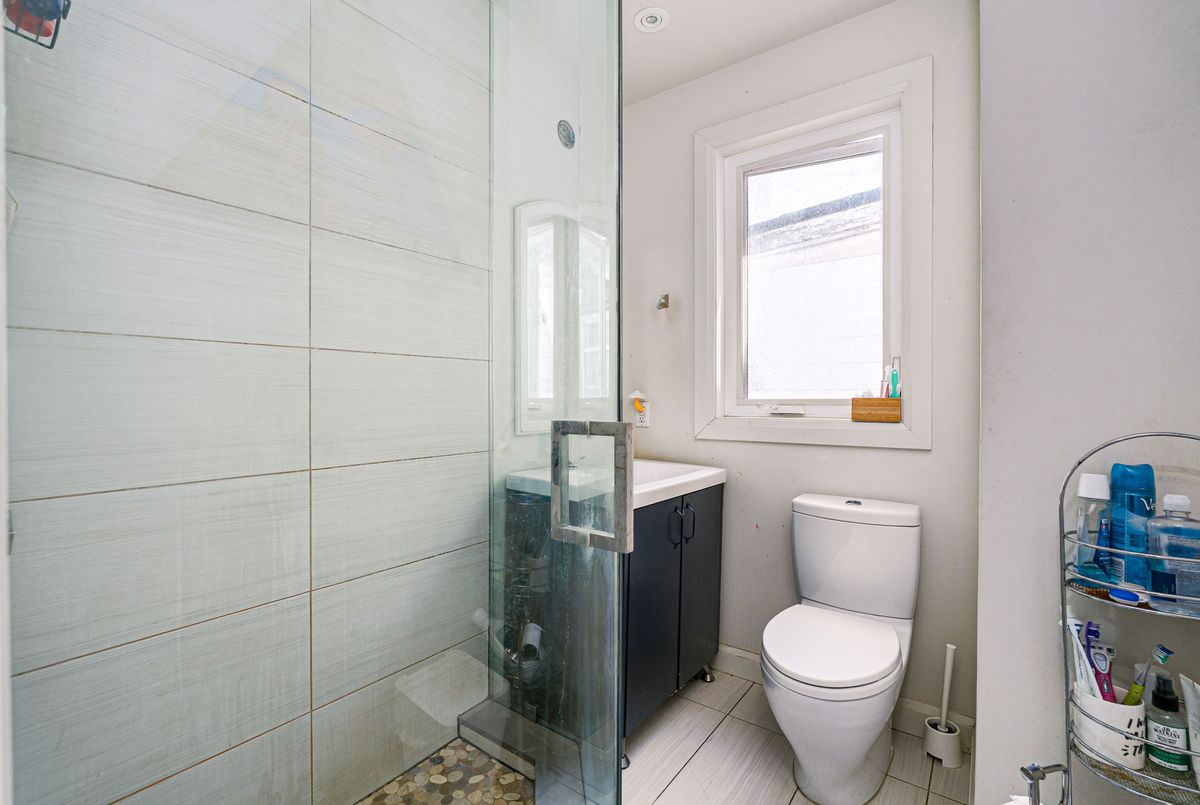 204 Yarmouth Road 204 Yarmouth Road Toronto W02