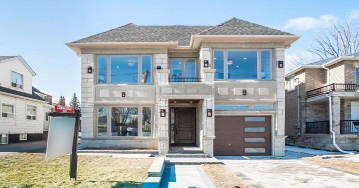 953 Ninth St Mississauga