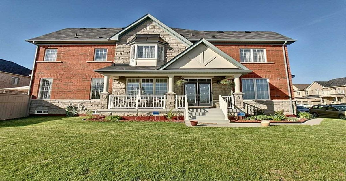 55 Elmcrest Dr Brampton