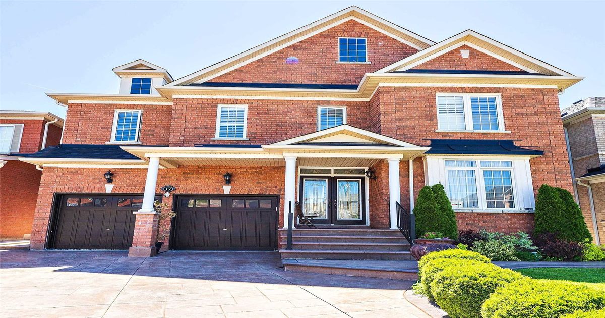 17 Regis Circ Brampton