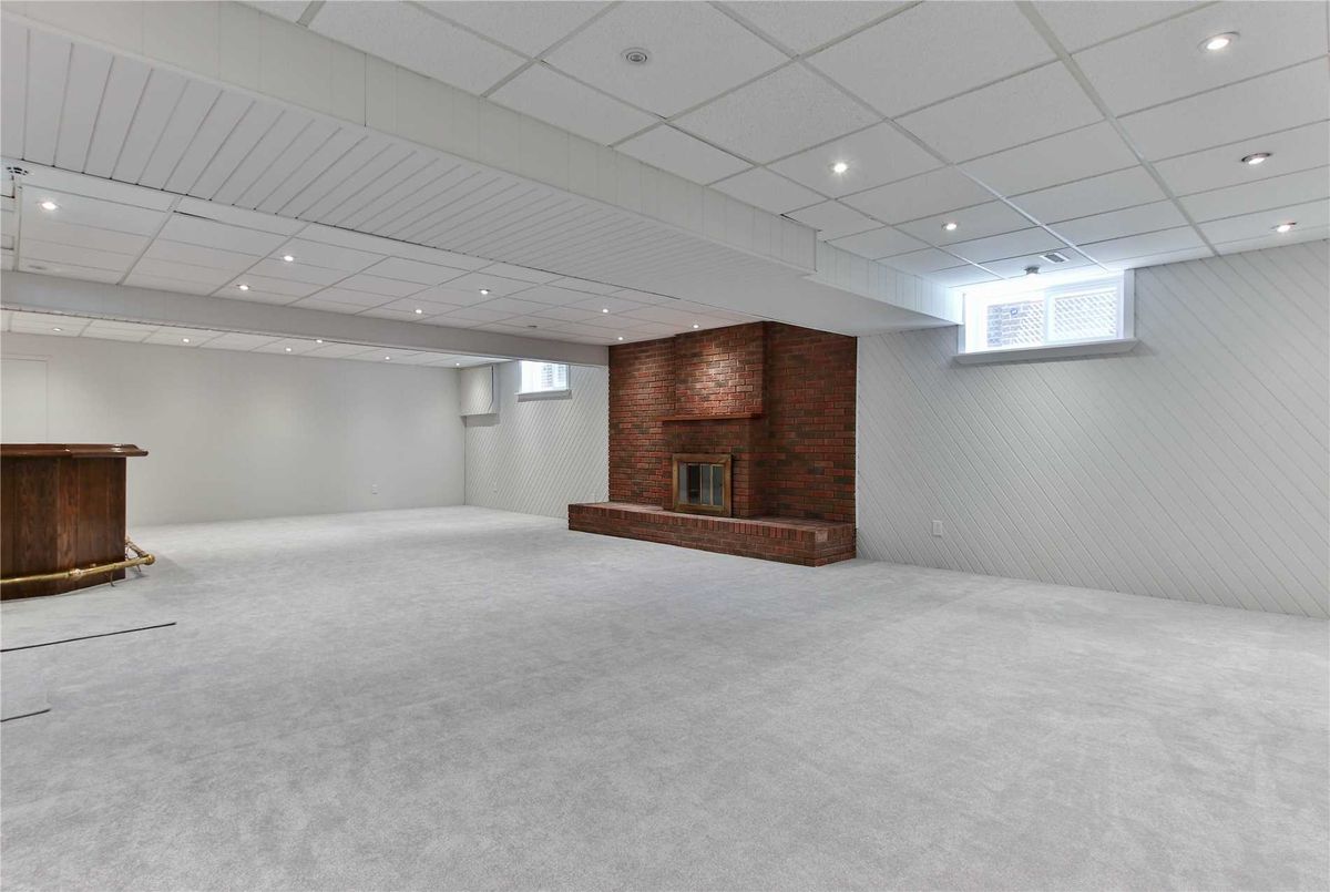 101 Poplar Heights Dr 101 Poplar Heights Dr Toronto