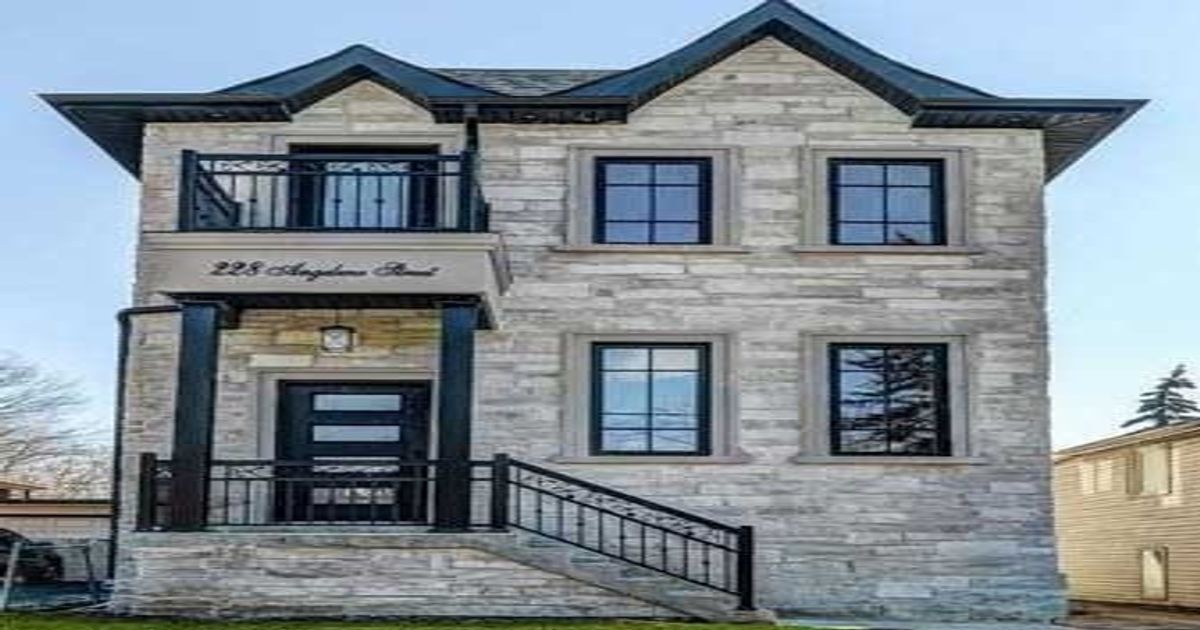 228 Angelene St Mississauga
