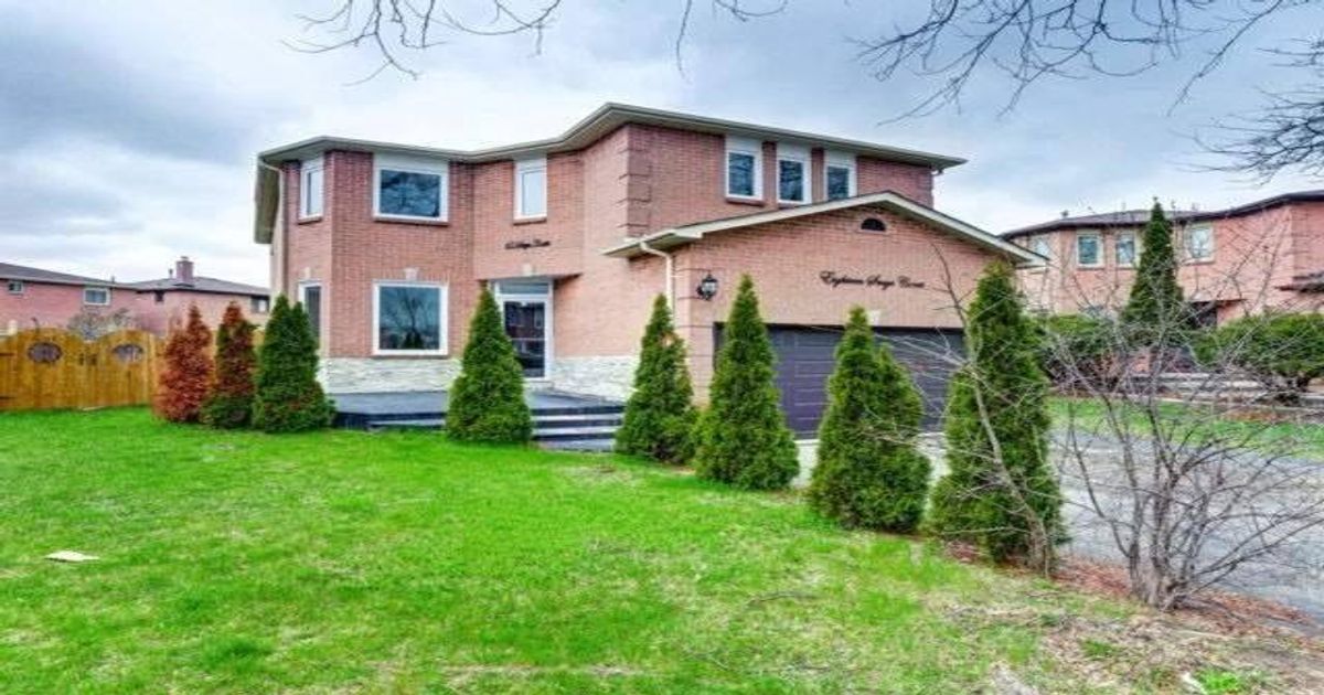 18 Smye Crt Brampton