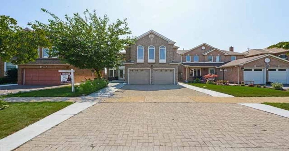26 Beaconsfield Ave Brampton