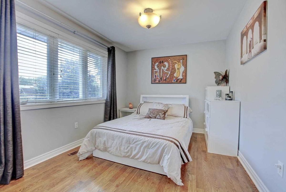 6 Chapel Rd 6 Chapel Rd Toronto