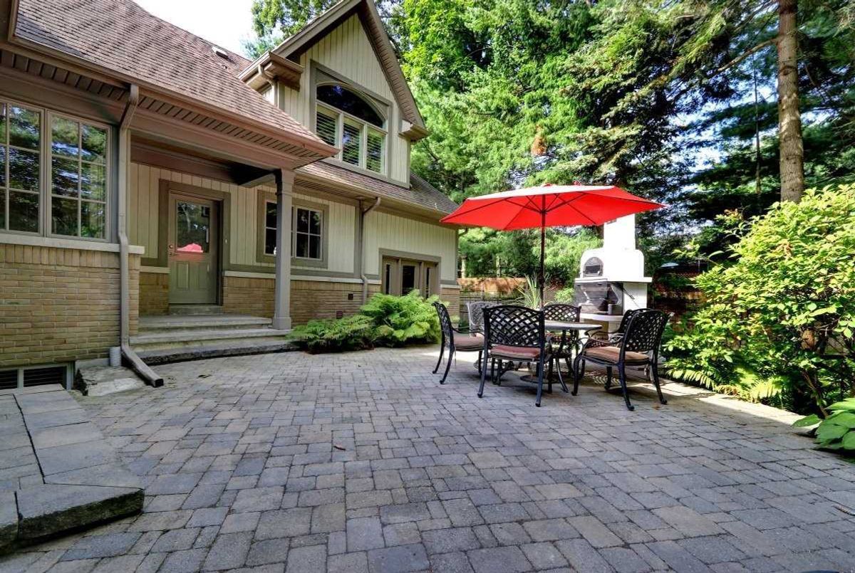 2209 Pineneedle Row 2209 Pineneedle Row Mississauga