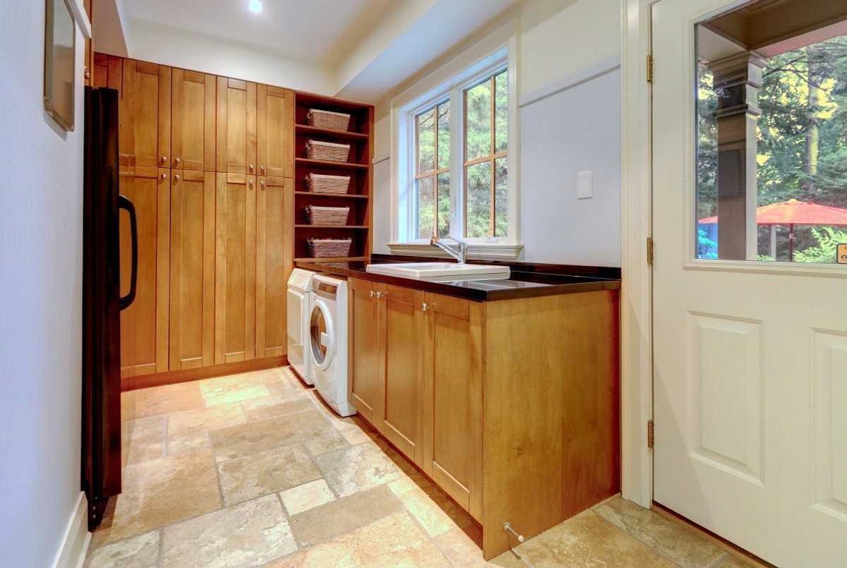 2209 Pineneedle Row 2209 Pineneedle Row Mississauga
