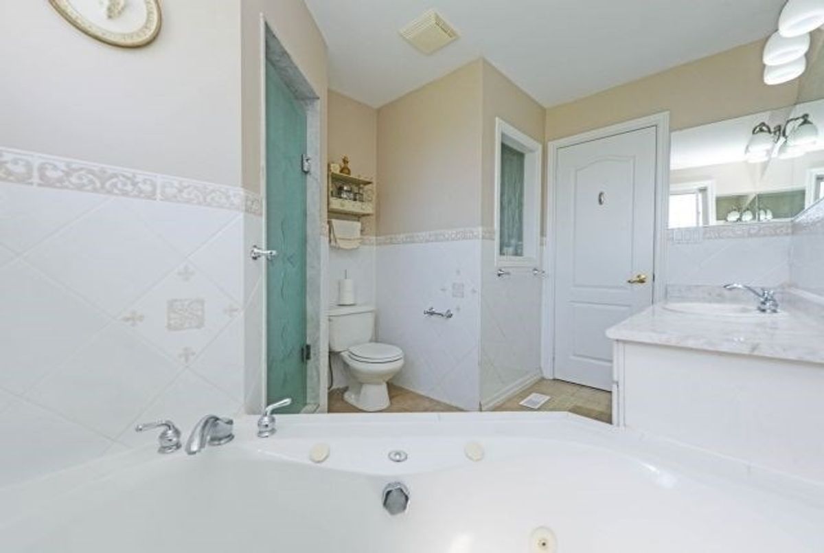 6495 King St 6495 King St Caledon