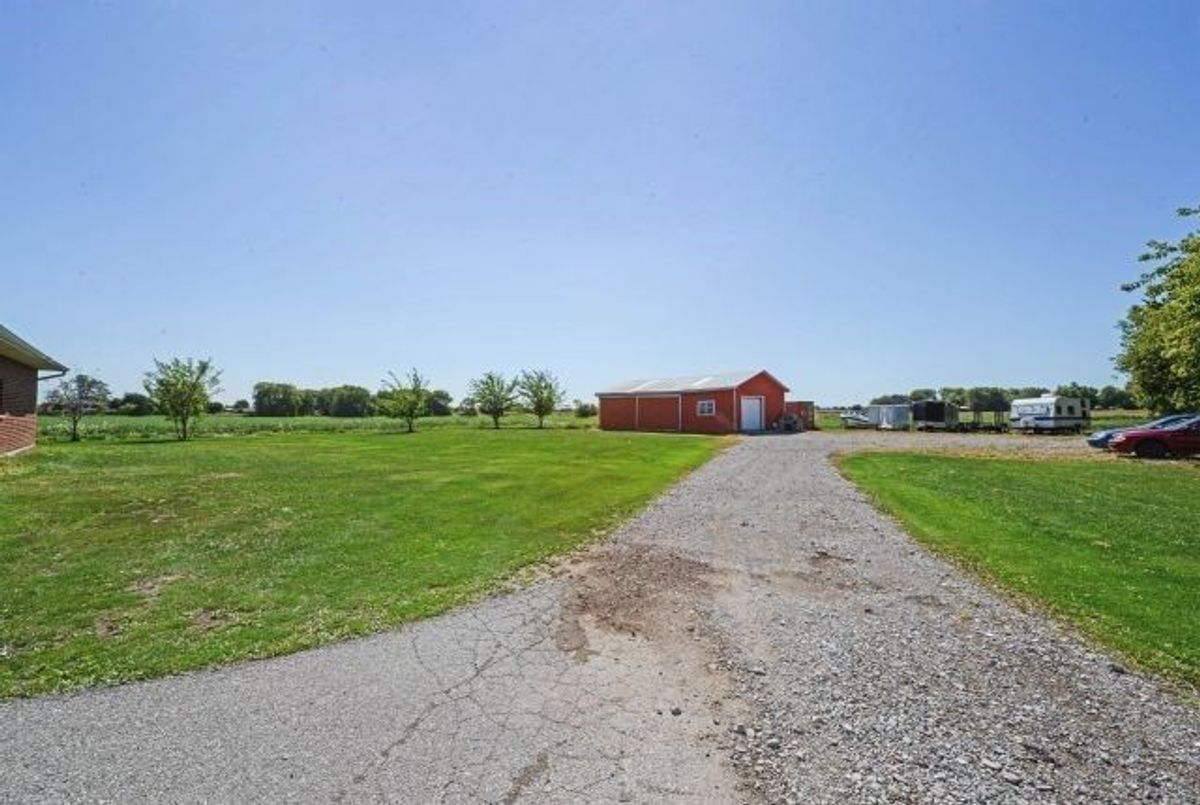 6495 King St 6495 King St Caledon