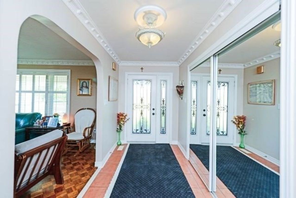 6495 King St 6495 King St Caledon