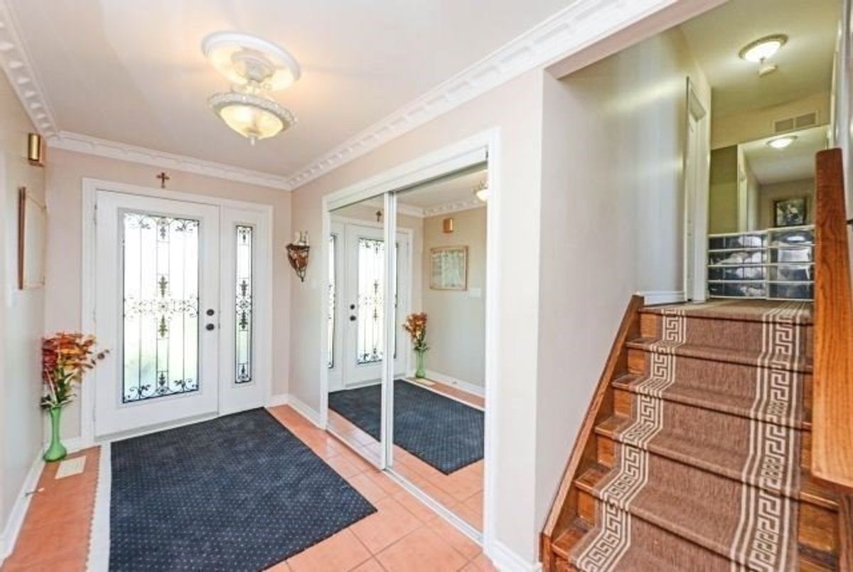 6495 King St 6495 King St Caledon