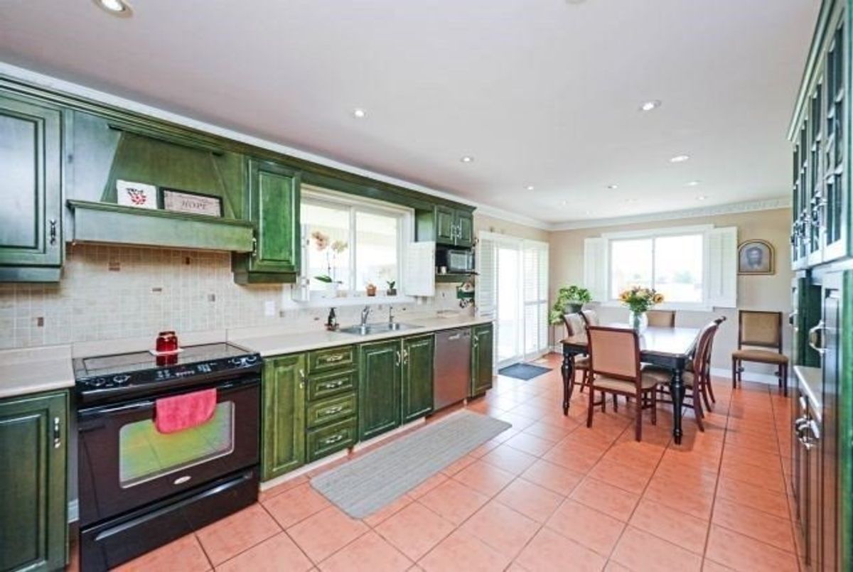 6495 King St 6495 King St Caledon