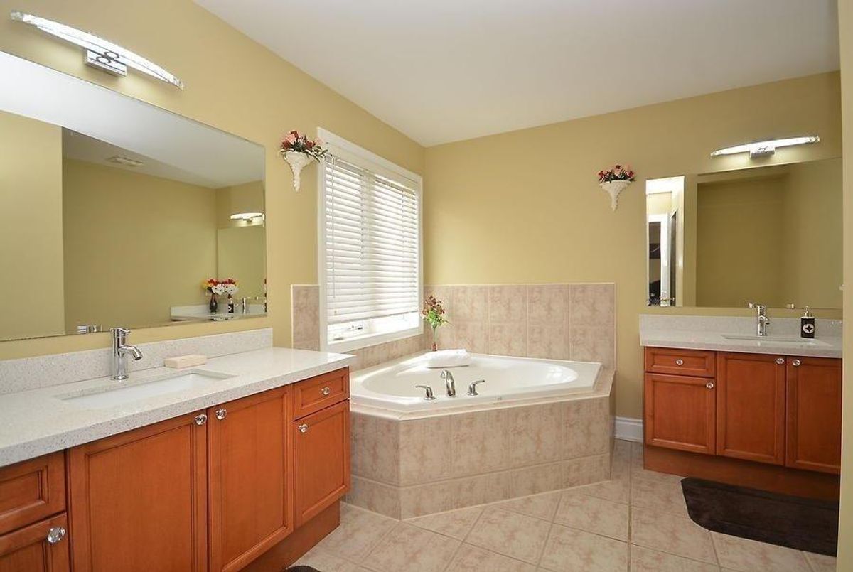 7276 Golden Meadow Crt 7276 Golden Meadow Crt Mississauga