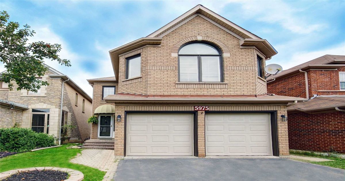 5975 Leeside Cres Mississauga