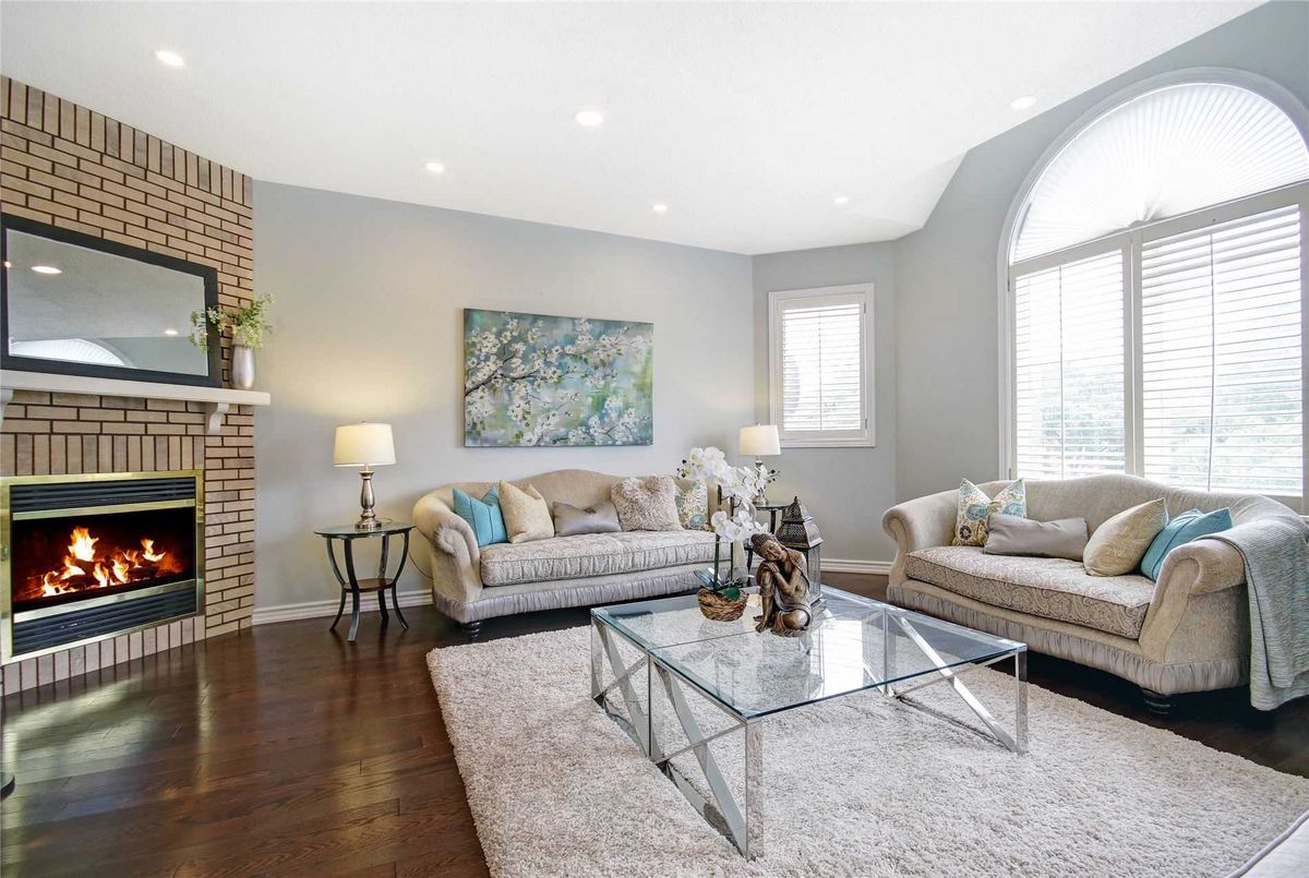 5975 Leeside Cres 5975 Leeside Cres Mississauga