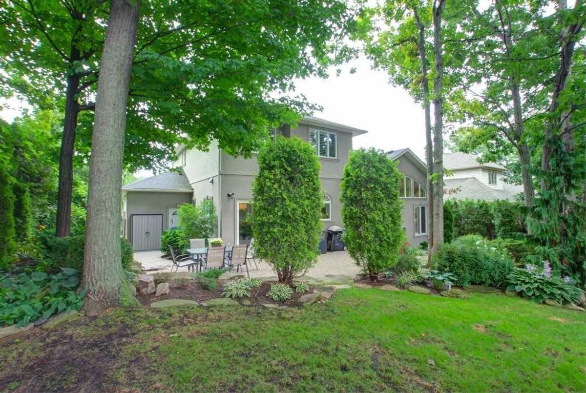 1091 Forestvale Dr 1091 Forestvale Dr Burlington