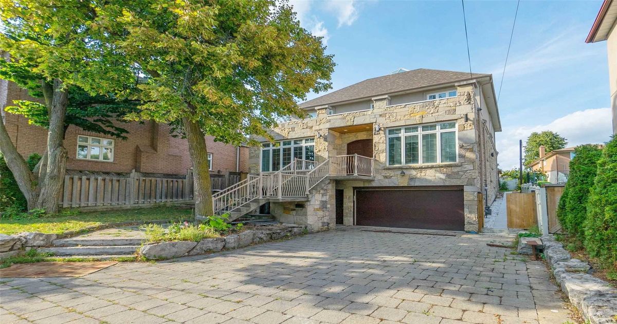 348 Maple Leaf Dr Toronto