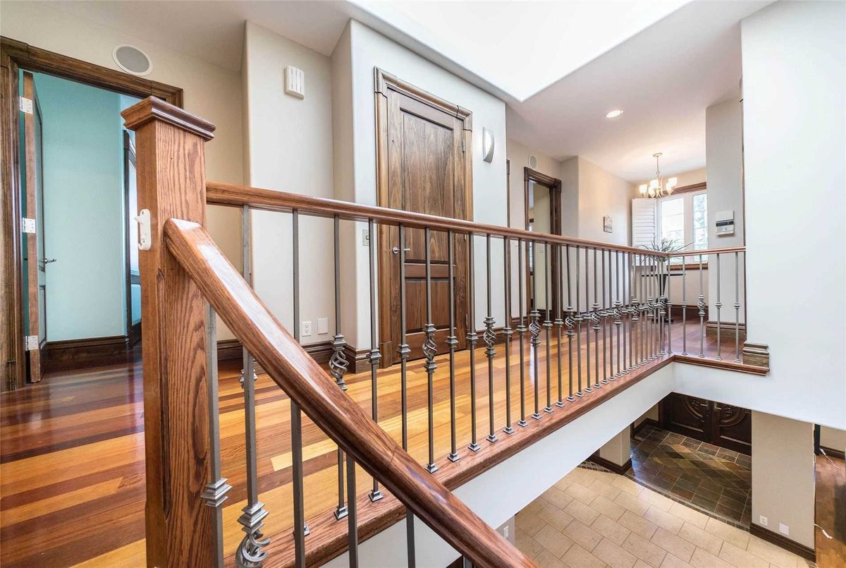 348 Maple Leaf Dr 348 Maple Leaf Dr Toronto