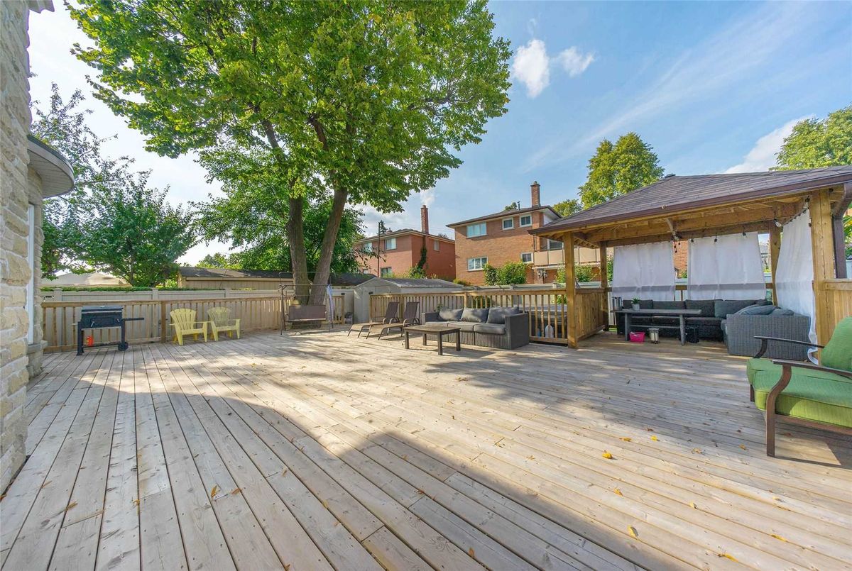 348 Maple Leaf Dr 348 Maple Leaf Dr Toronto
