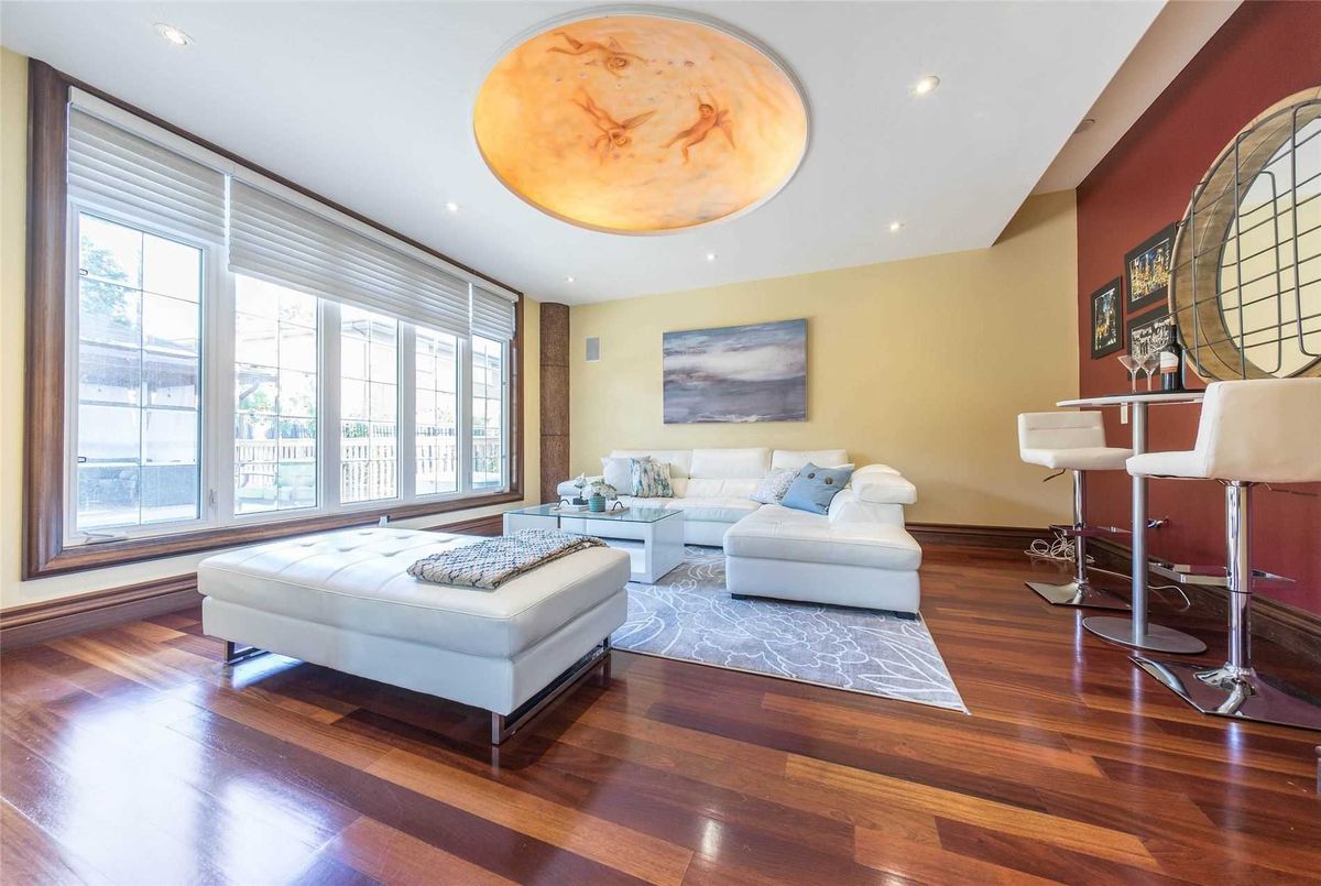 348 Maple Leaf Dr 348 Maple Leaf Dr Toronto
