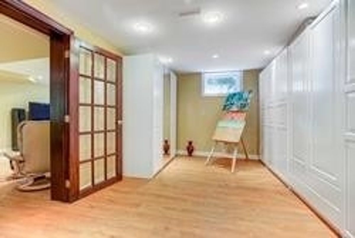 215 Briarhill Dr 215 Briarhill Dr Mississauga