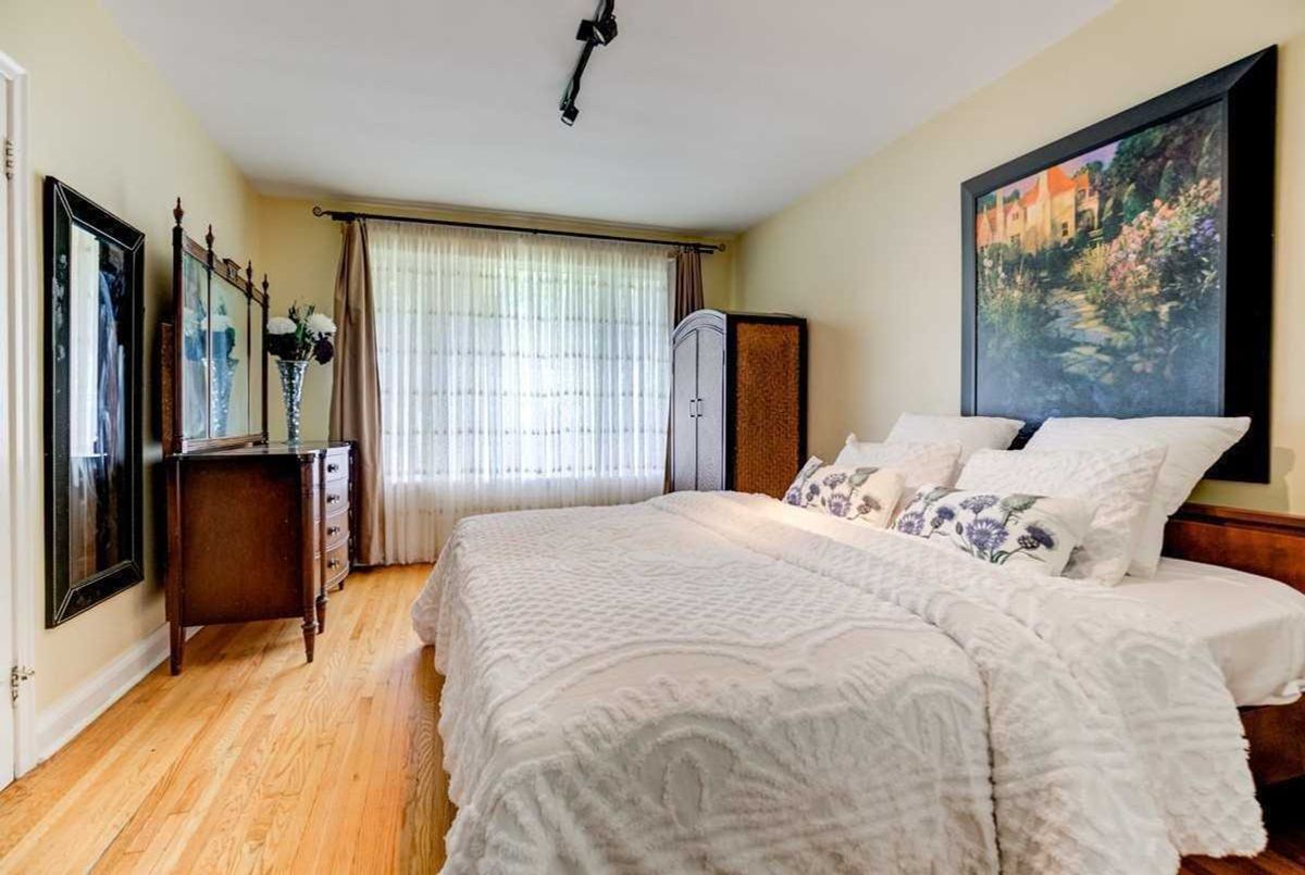 215 Briarhill Dr 215 Briarhill Dr Mississauga