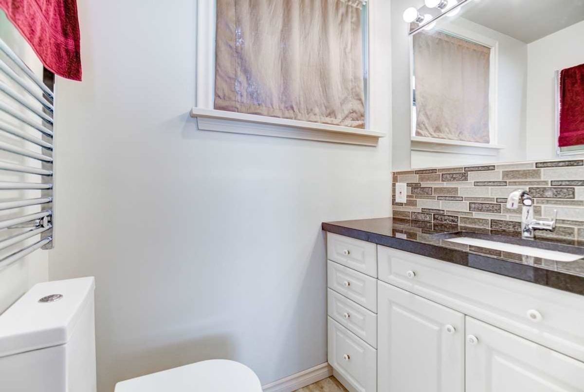 215 Briarhill Dr 215 Briarhill Dr Mississauga