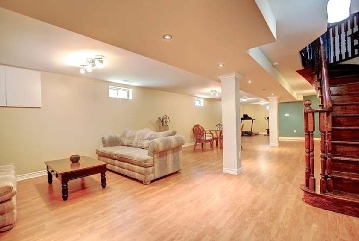 597 Bristol Rd W 597 Bristol Rd W Mississauga