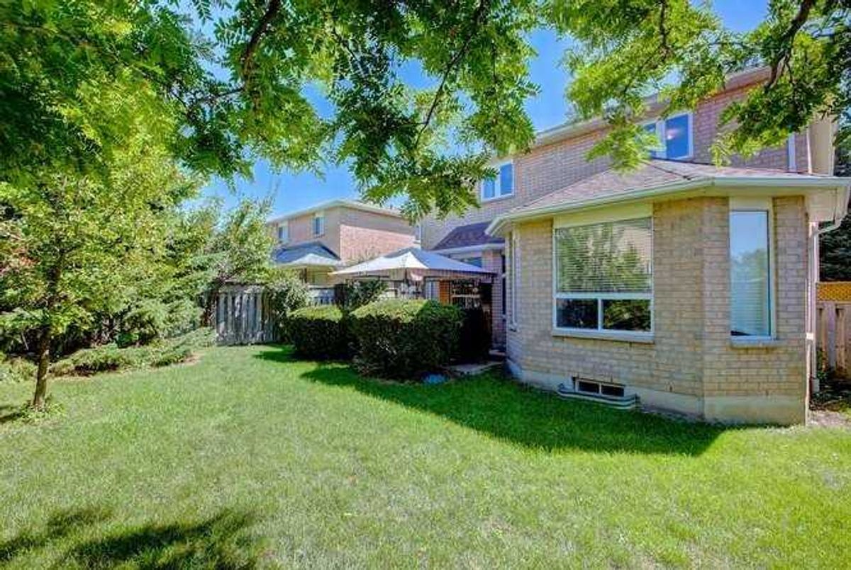 597 Bristol Rd W 597 Bristol Rd W Mississauga