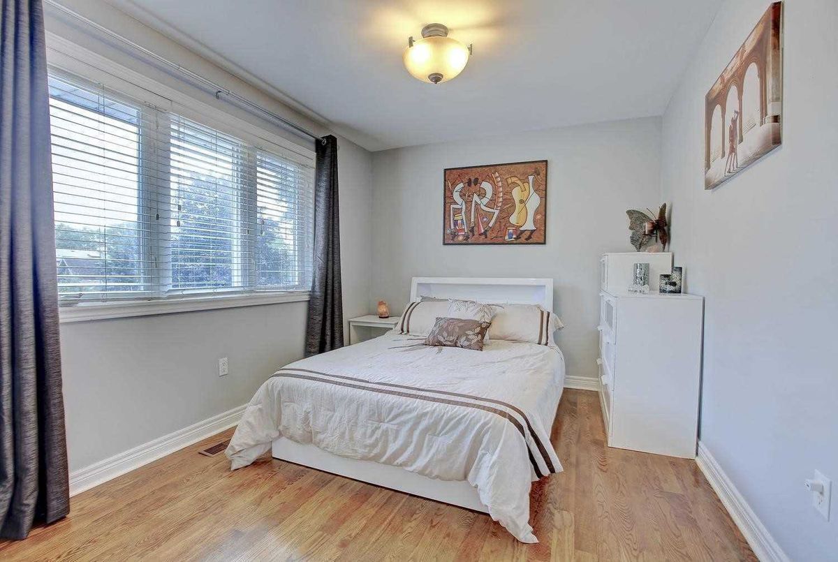 6 Chapel Rd 6 Chapel Rd Toronto