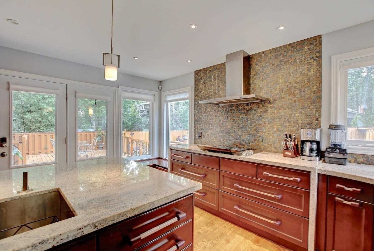 6 Chapel Rd 6 Chapel Rd Toronto