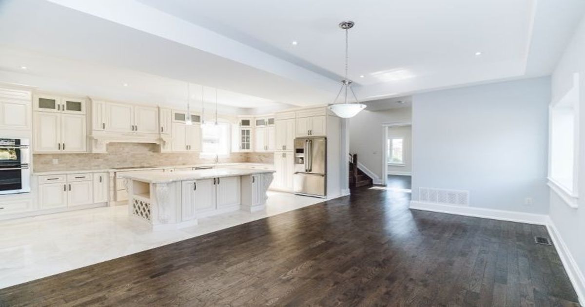 669 Roding St Toronto