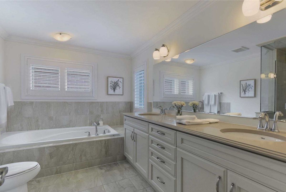 3182 Violet Gardens 3182 Violet Gardens Oakville