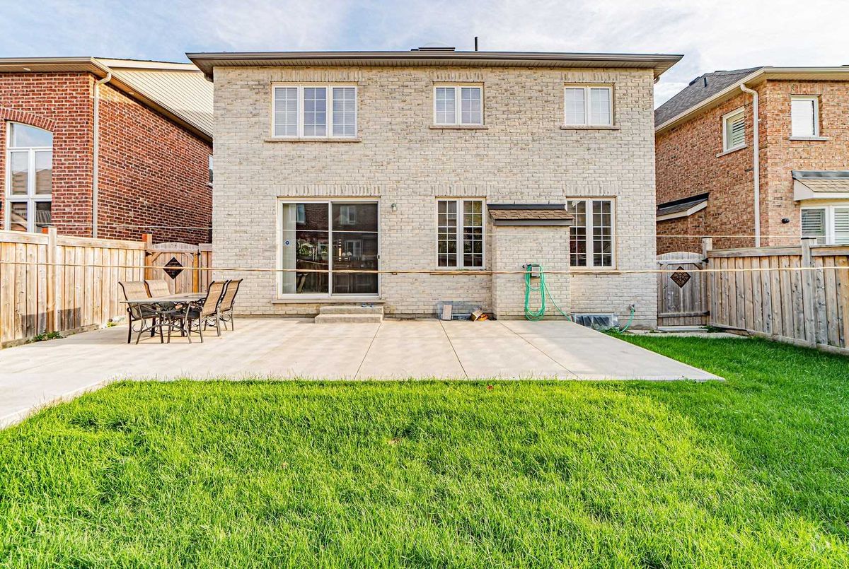 240 Dougall Ave 240 Dougall Ave Caledon