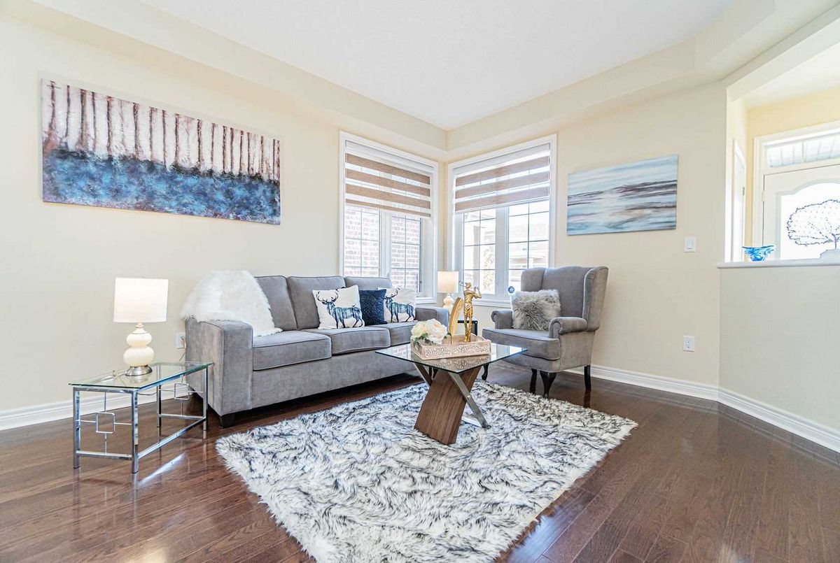 240 Dougall Ave 240 Dougall Ave Caledon