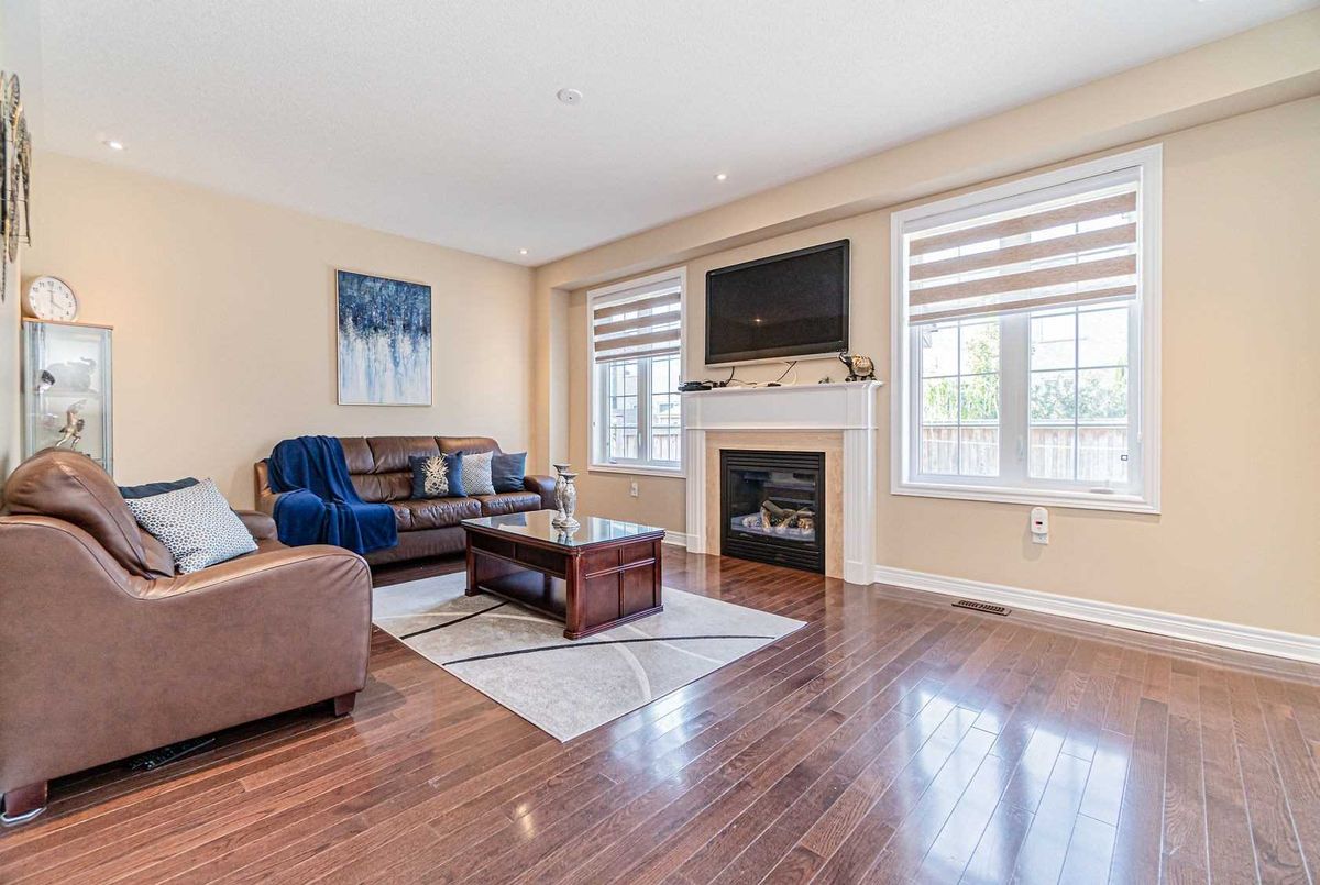 240 Dougall Ave 240 Dougall Ave Caledon