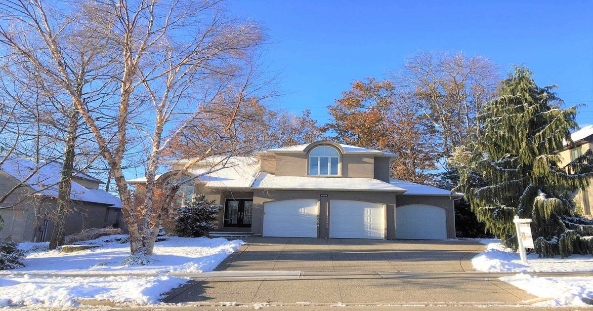 1091 Forestvale Dr Burlington
