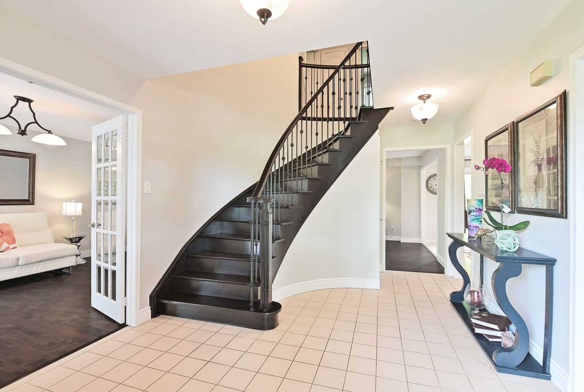 27 Briarwood Dr 27 Briarwood Dr Caledon