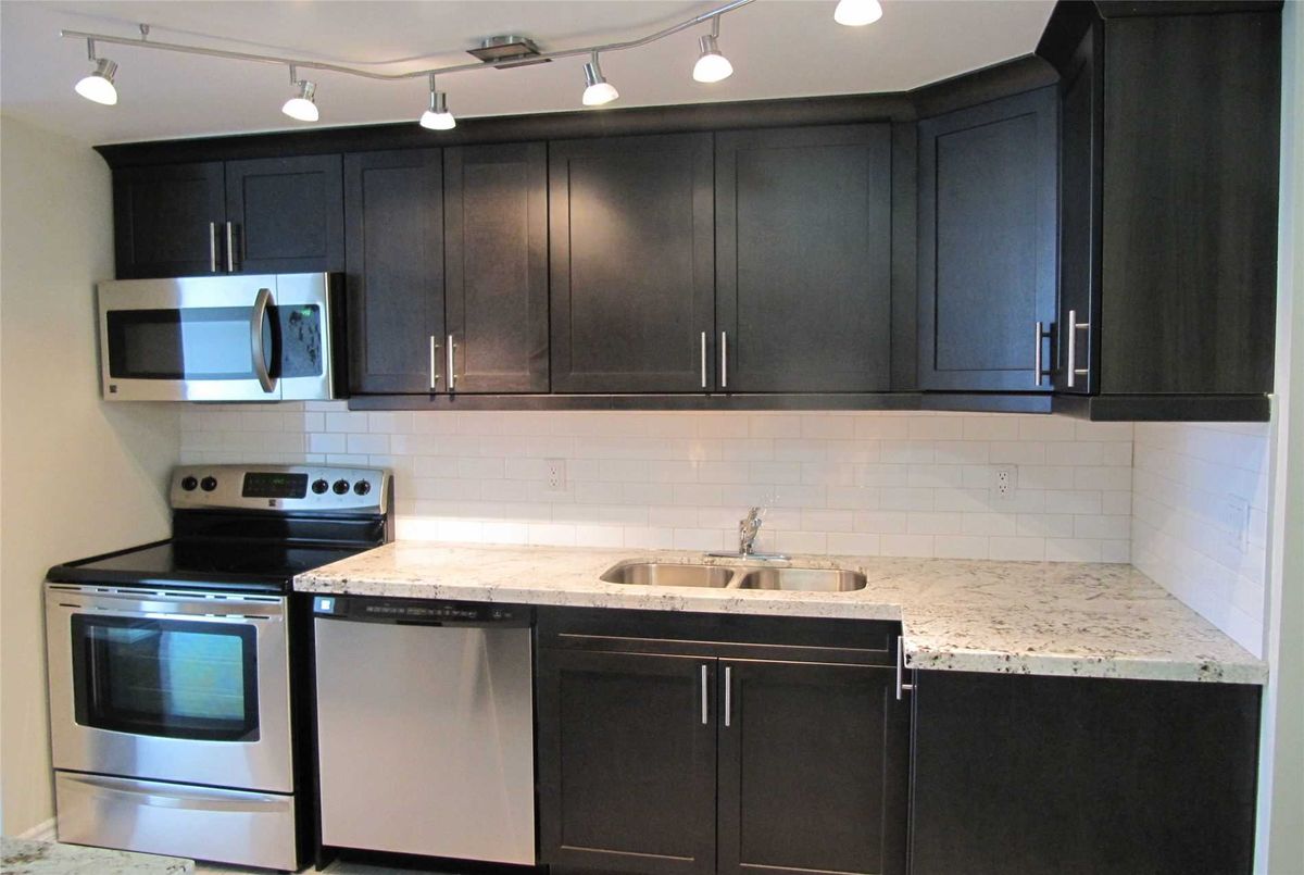512-155 Hillcrest Ave 512-155 Hillcrest Ave Mississauga