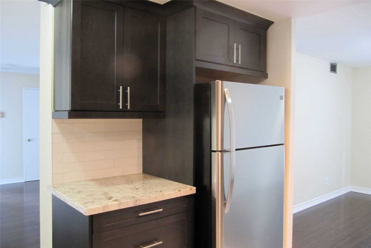 512-155 Hillcrest Ave 512-155 Hillcrest Ave Mississauga