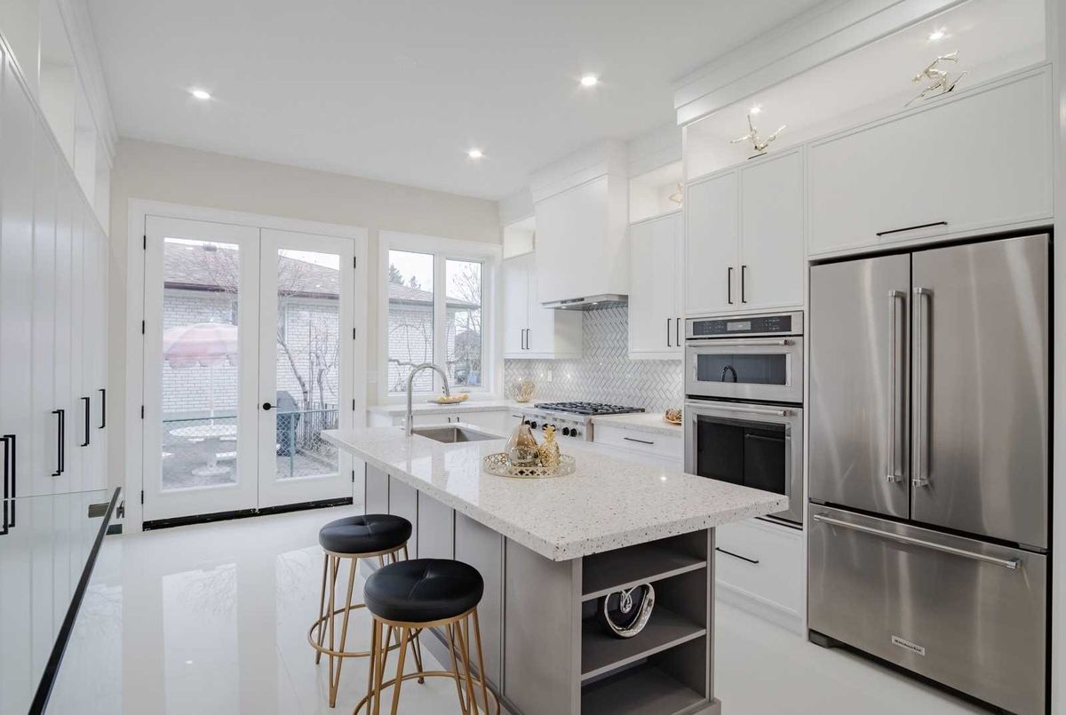 24 Howbert Dr 24 Howbert Dr Toronto