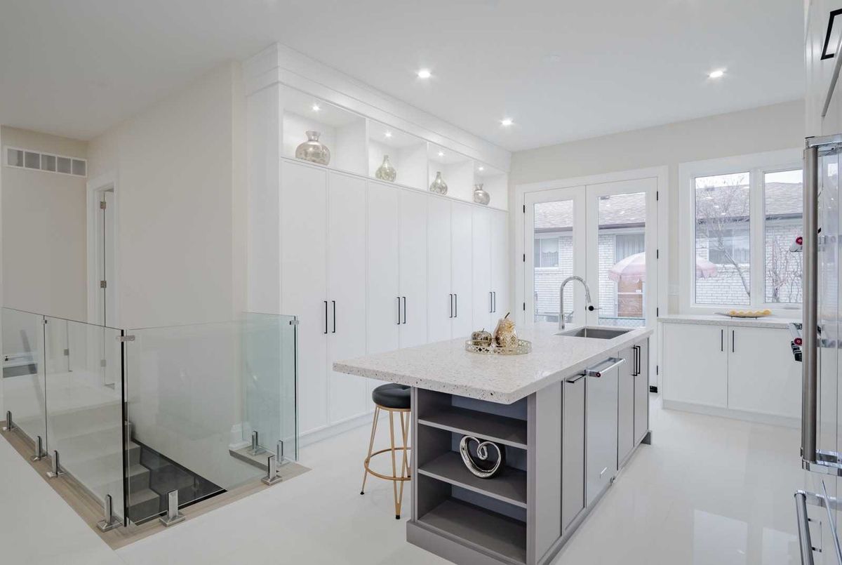 24 Howbert Dr 24 Howbert Dr Toronto
