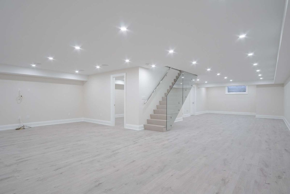 24 Howbert Dr 24 Howbert Dr Toronto