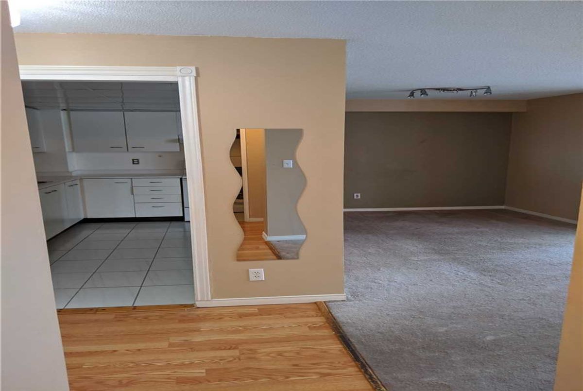 302-155 Hillcrest Ave 302-155 Hillcrest Ave Mississauga