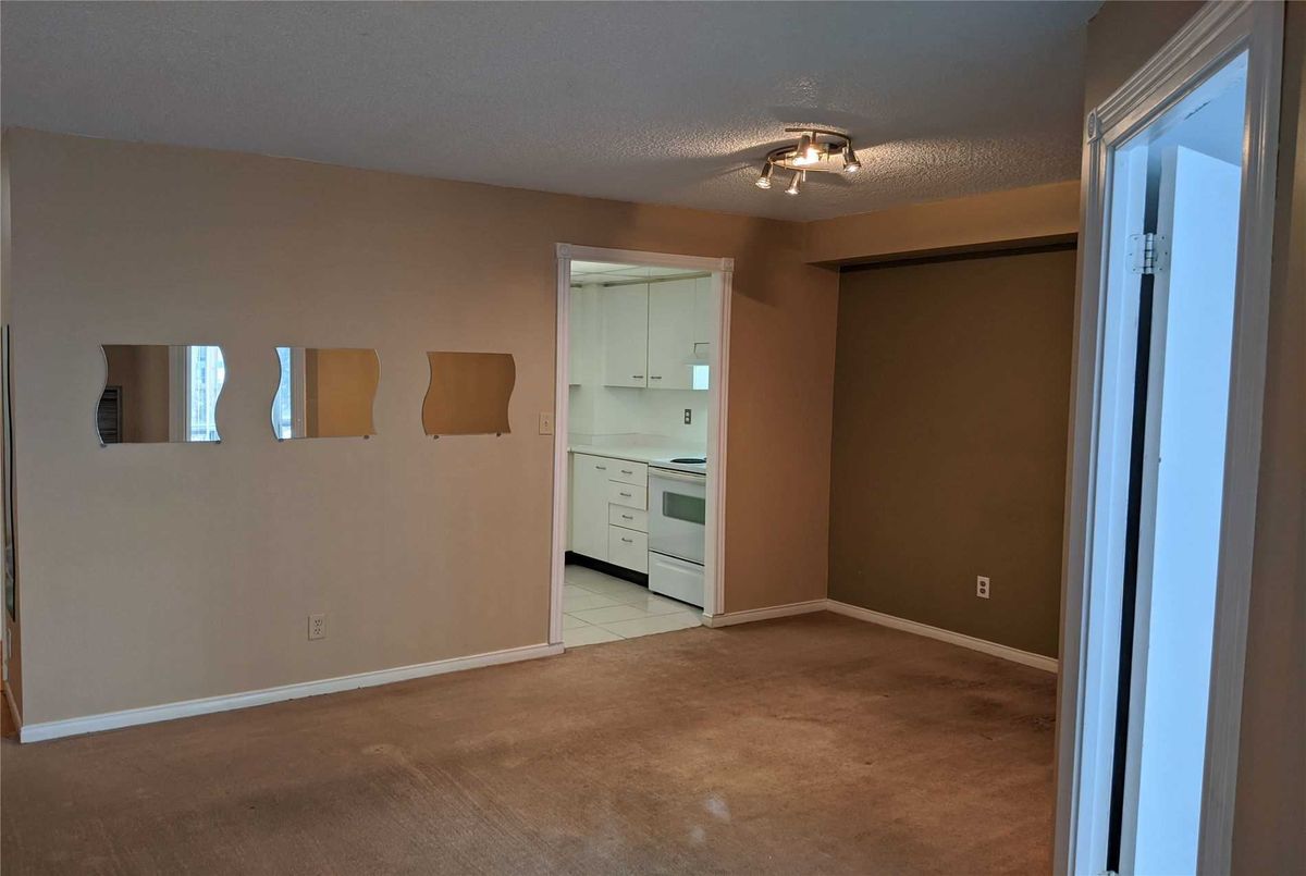 302-155 Hillcrest Ave 302-155 Hillcrest Ave Mississauga