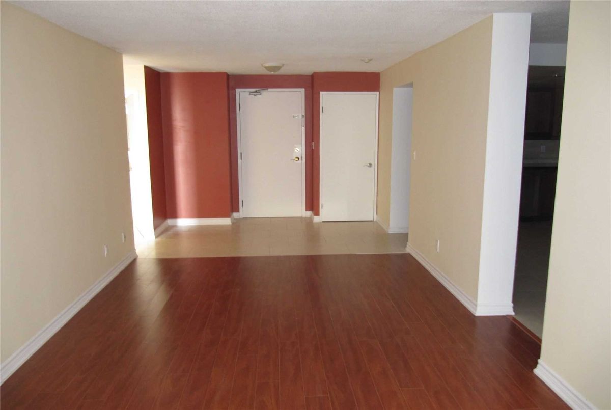 209-155 Hillcrest Ave 209-155 Hillcrest Ave Mississauga