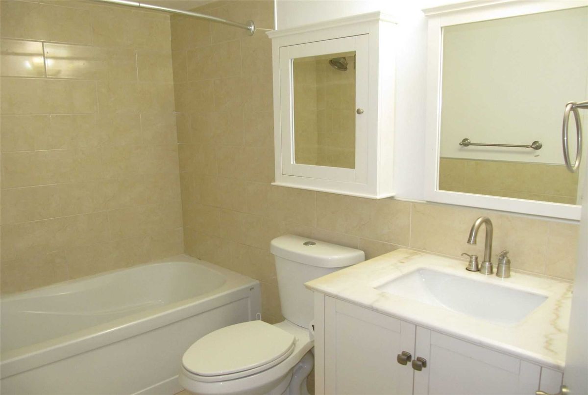 209-155 Hillcrest Ave 209-155 Hillcrest Ave Mississauga