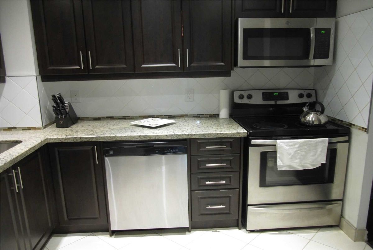 1201-155 Hillcrest Ave 1201-155 Hillcrest Ave Mississauga