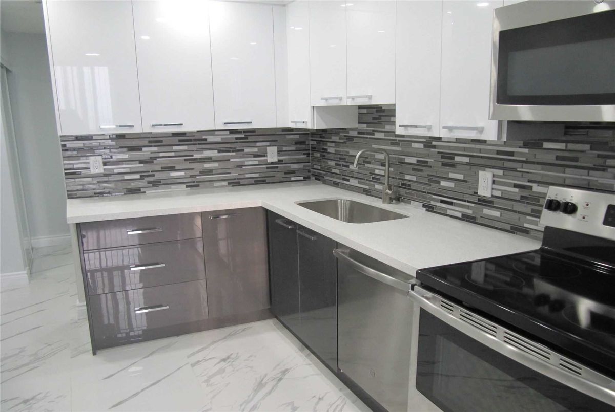 1707-155 Hillcrest Ave 1707-155 Hillcrest Ave Mississauga